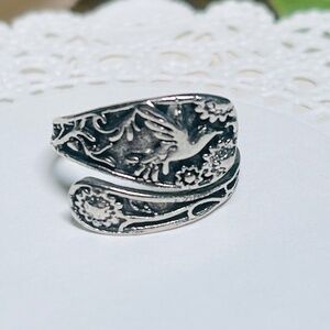 Delightful Flying Hummingbird and Floral Ring